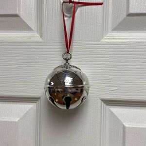 EUC Vintage Reed & Barton 2003 Silver Plated Holly Bell Christmas Ornament